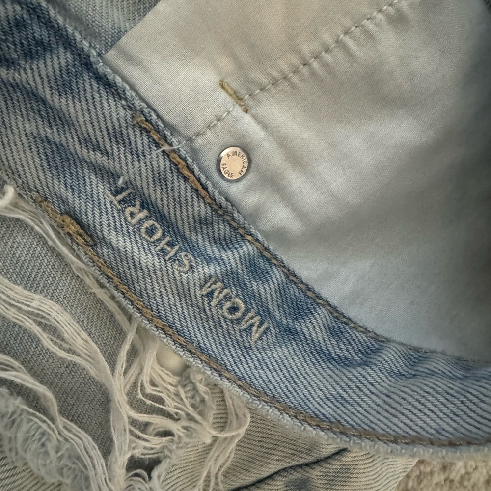 American Eagle light blue light wash distressed Mom shorts